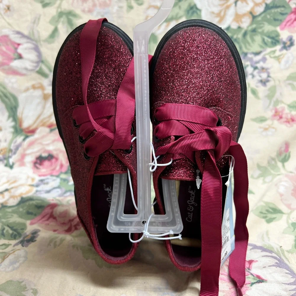 Burgundy velour zipper lace- up shoes